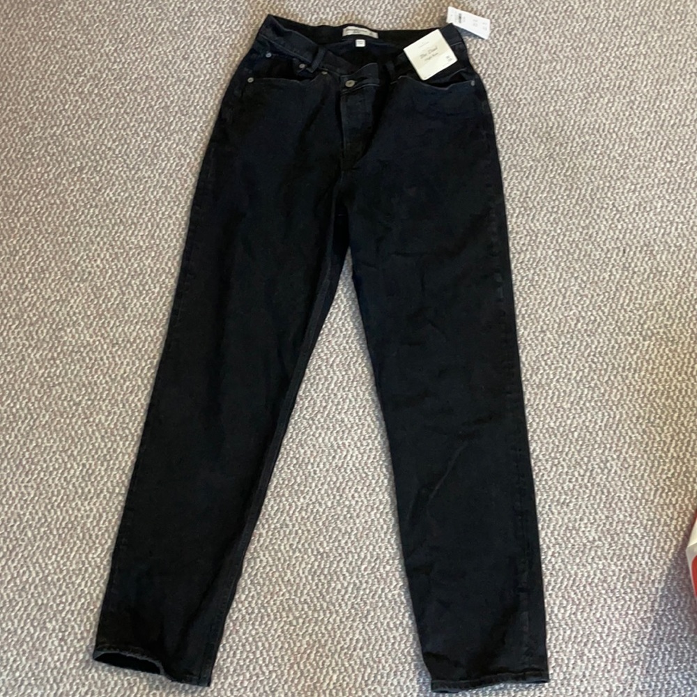 Abercrombie & Fitch Black High Rise Dad Jeans with cross button